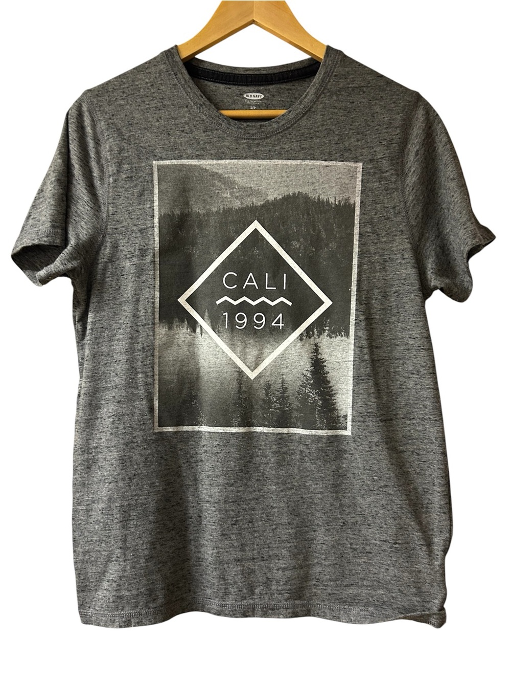 Old Navy Gray CALI 1994 Graphic Crewneck Tee